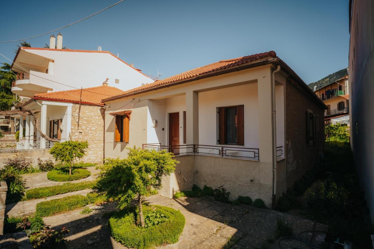 Kalavrita Downtown 3 Bedroom House For 6 Pers Extérieur photo